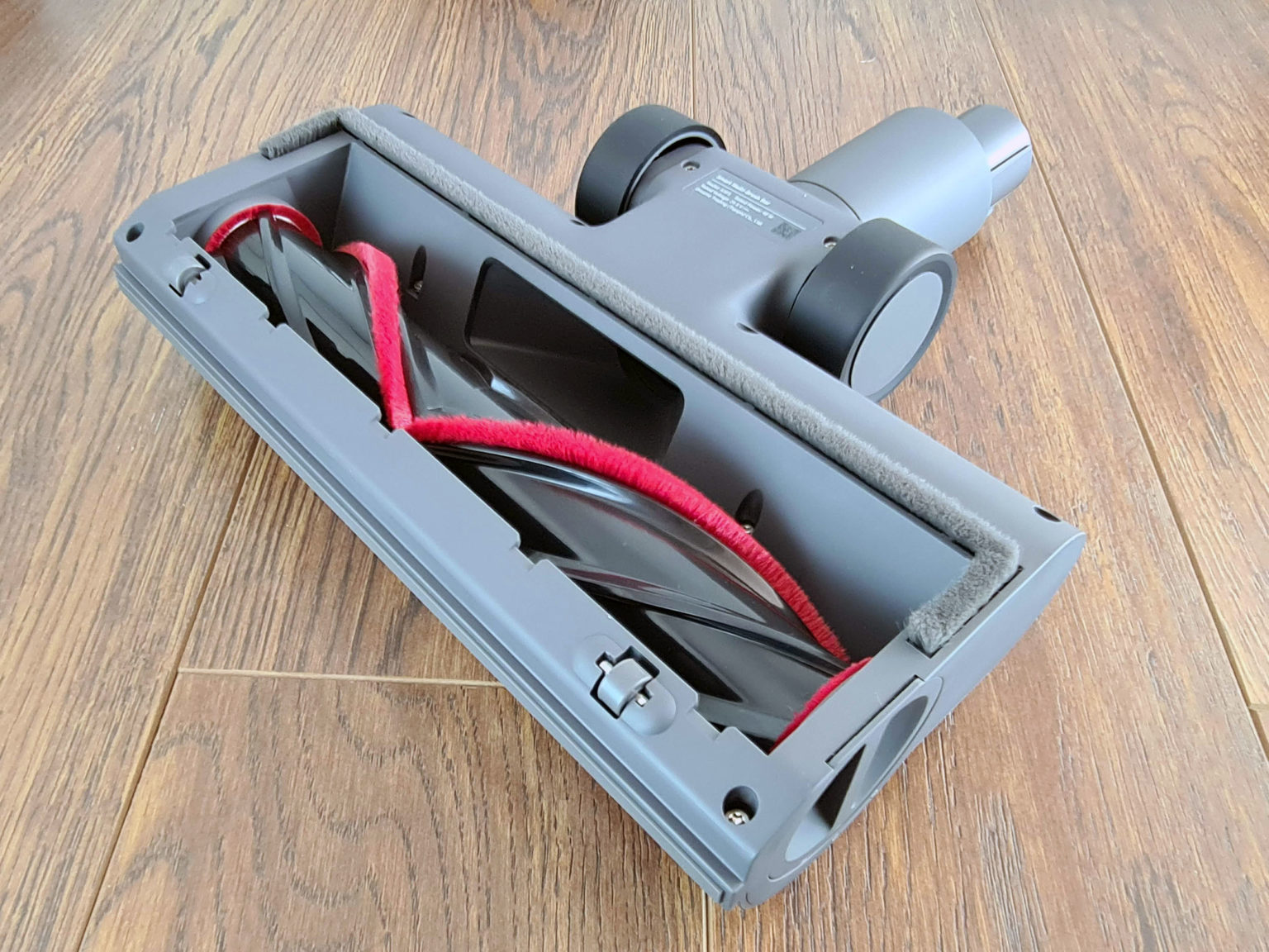 Dreame T30 vacuum cleaner: test / review