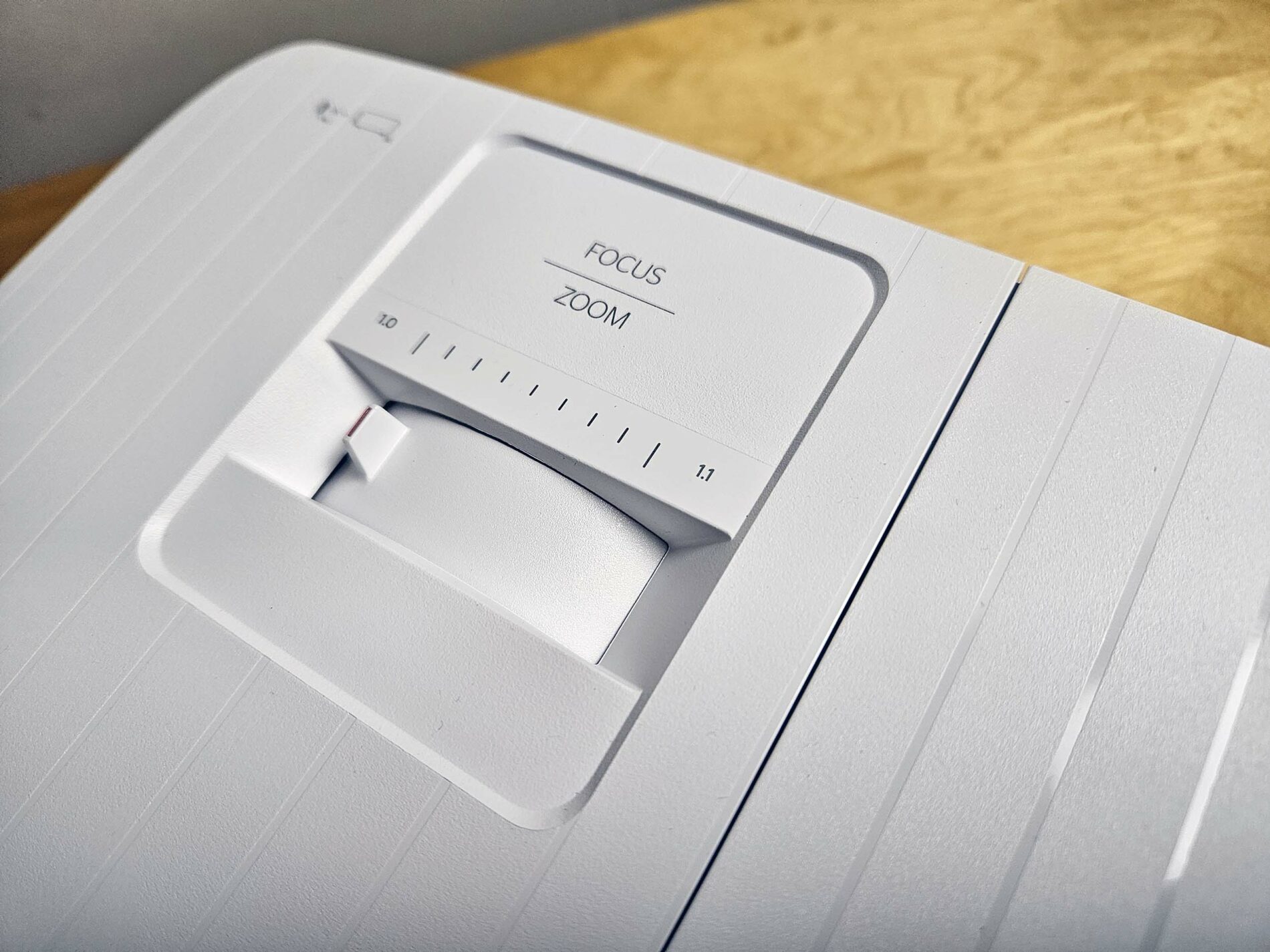 Optoma UHD38x 4k projector: test / review