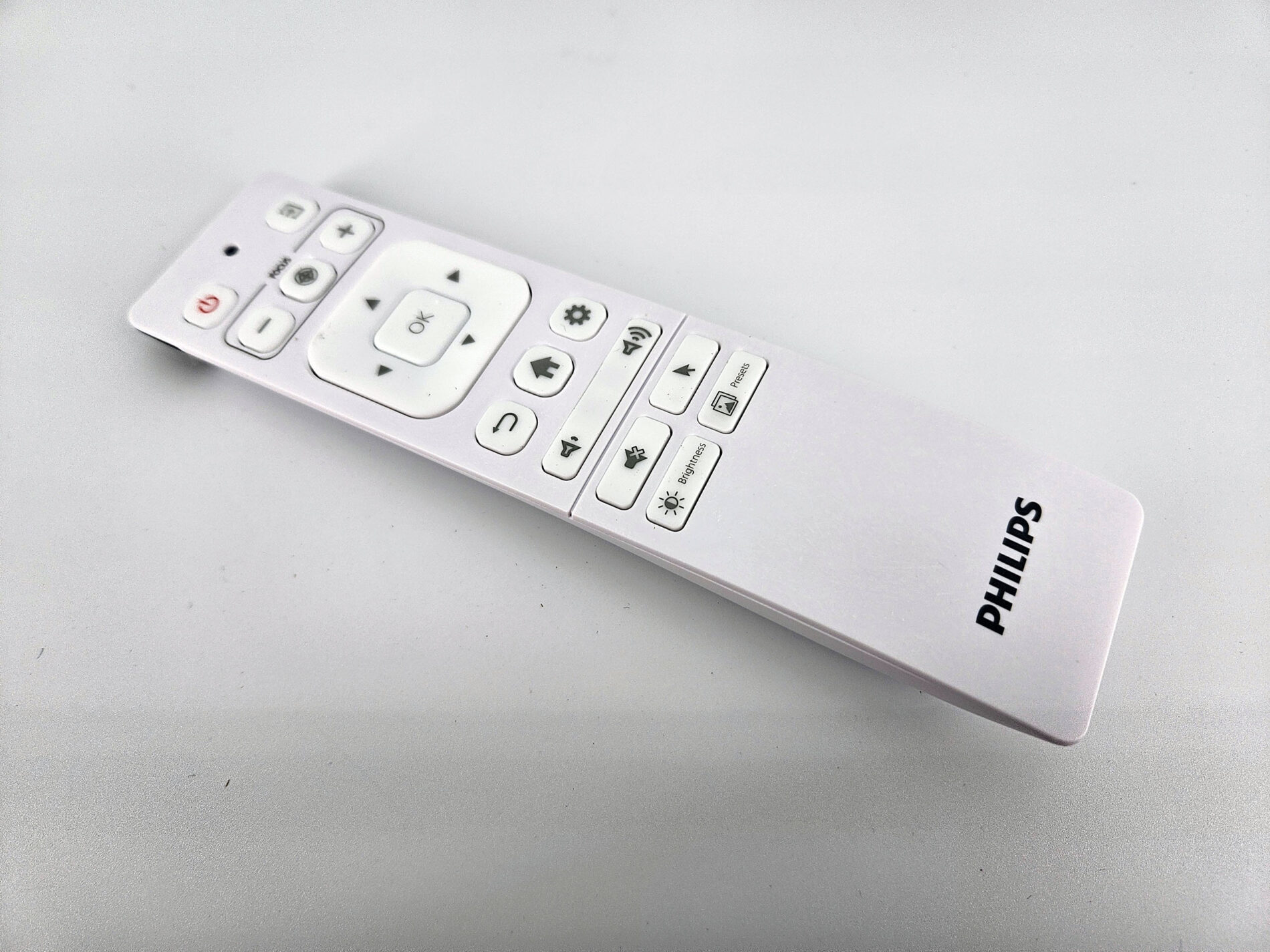 Philips Screeneo UL5 video projector test / review
